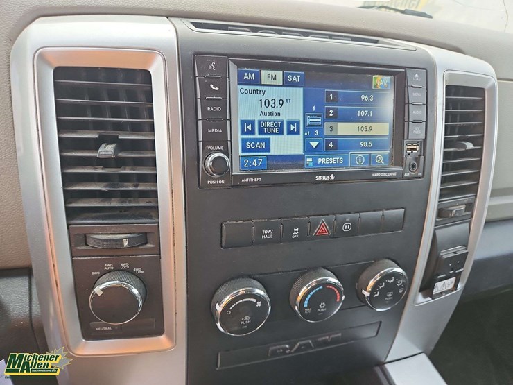 2012-dodge-1500-image-23