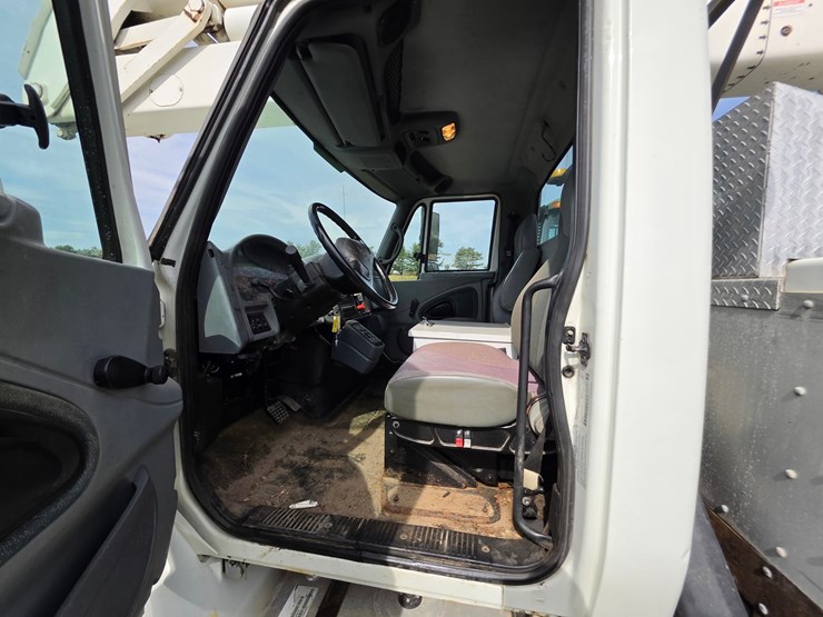 2007-international-durastar-4400-image-36