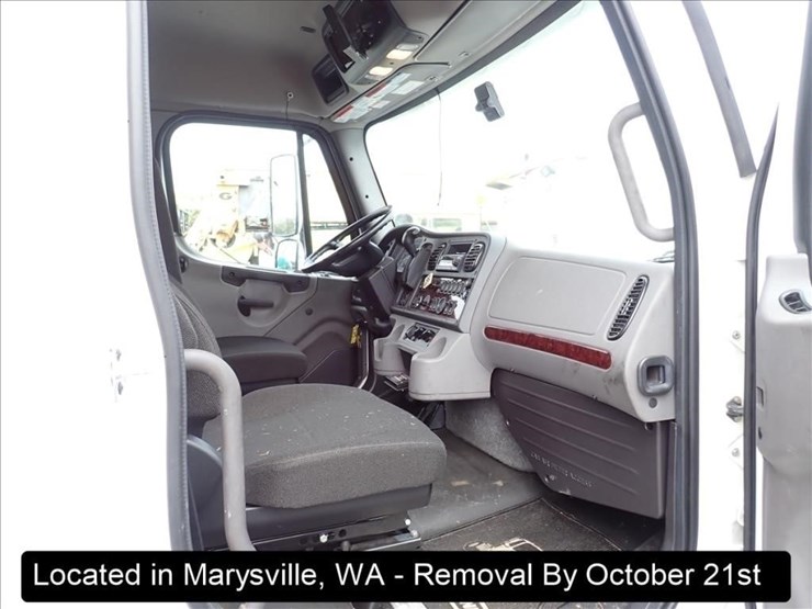 2024-freightliner-m2-image-18