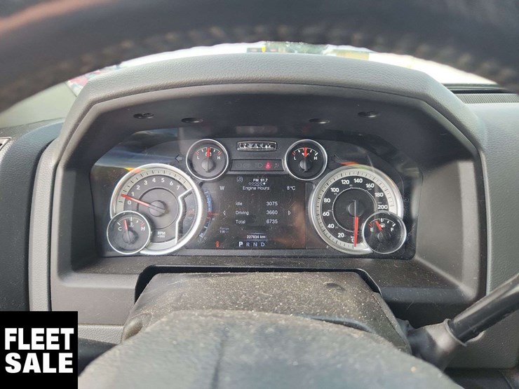 2016-ram-2500-slt-image-12