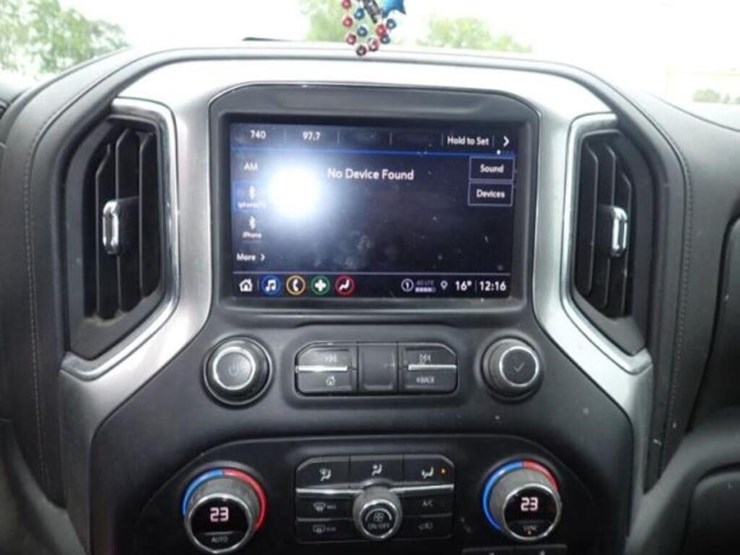 2022-chevrolet-silverado-2500hd-image-17