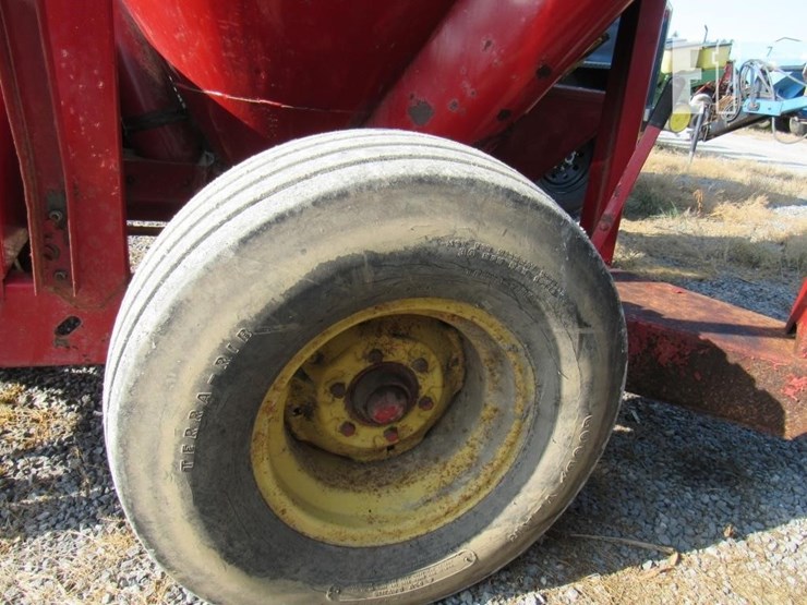 355-new-holland-355-image-11