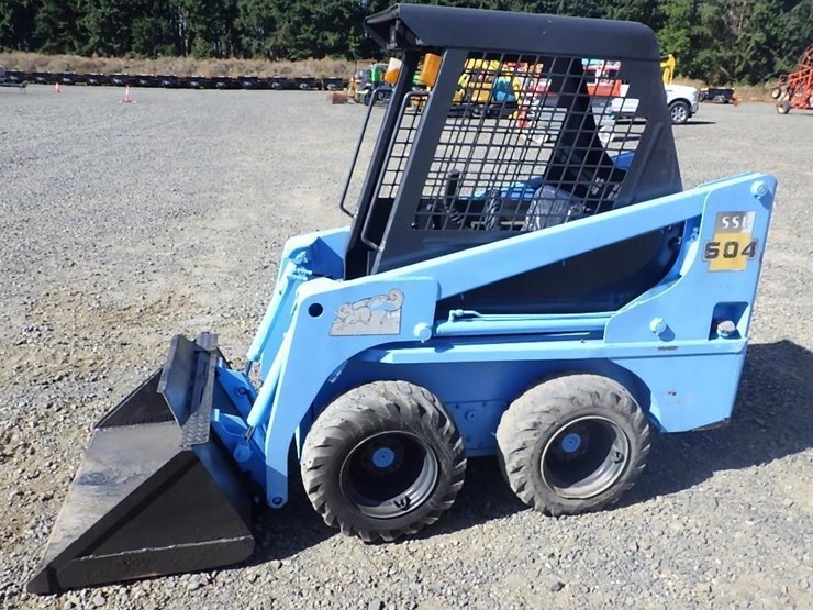 tcm-604-skid-steer-loader-image-2