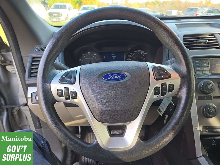 2013-ford-explorer-image-15