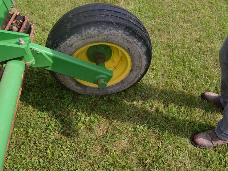 john-deere-200-crumbler-finisher-unit-27ft.-image-9
