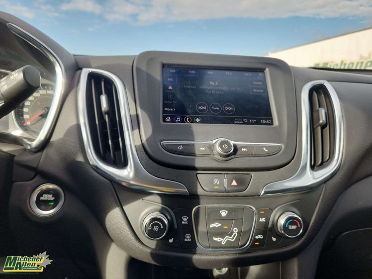 2022-chevrolet-equinox-image-11