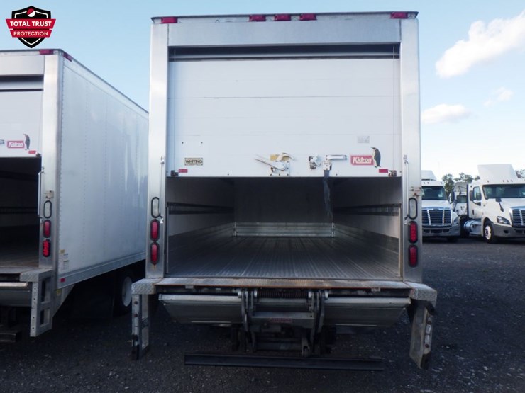 2019-hino-155-image-5