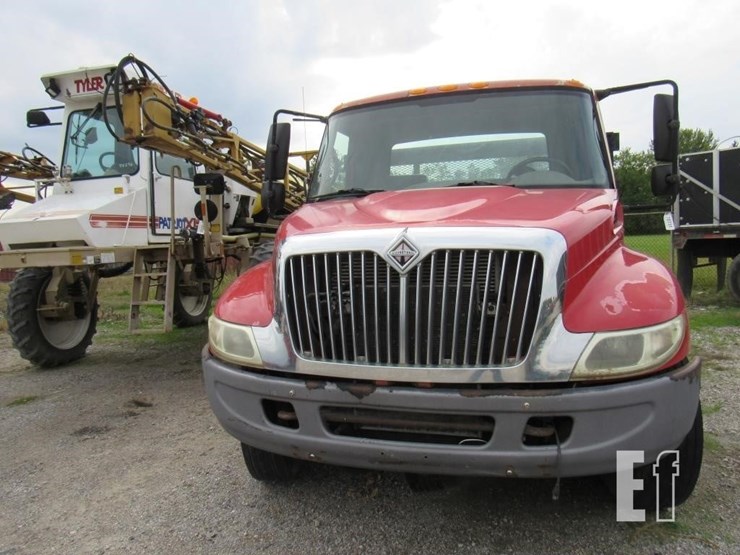 2005-international-durastar-4300-image-6