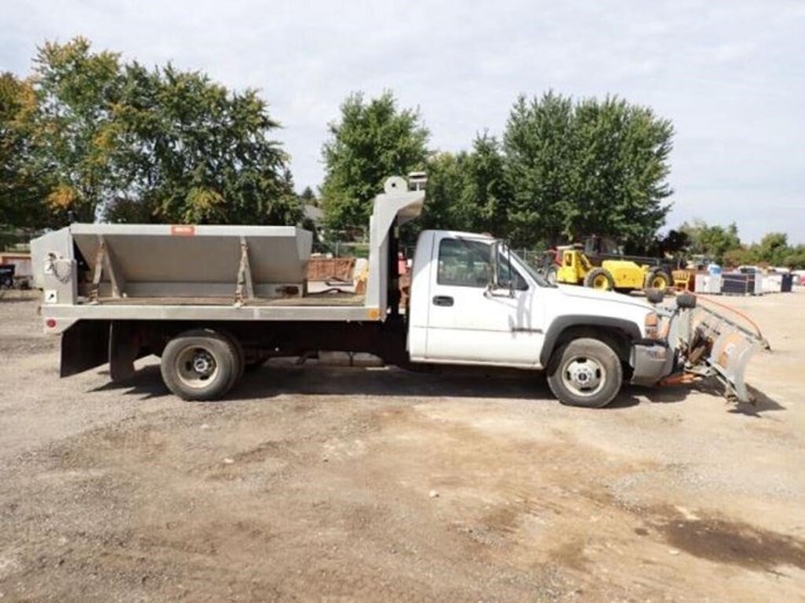2005-gmc-sierra-3500-image-4