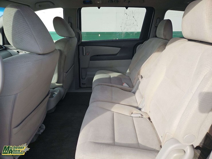 2013-honda-odyssey-image-14