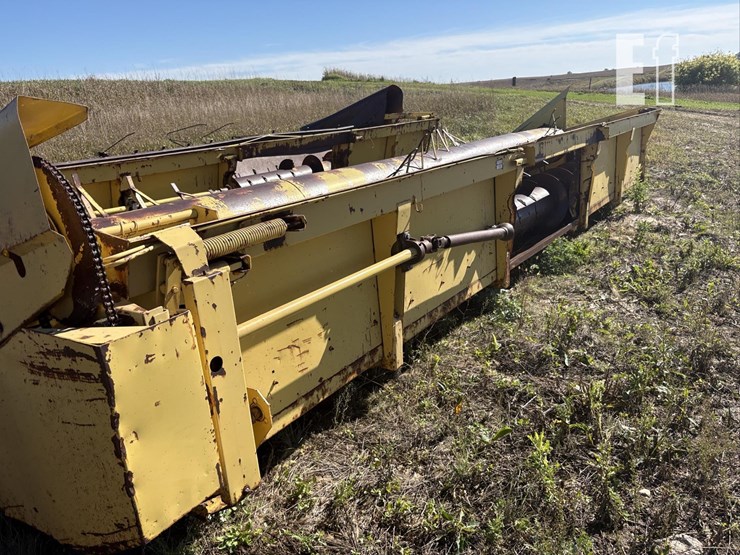 new-holland-960-image-5