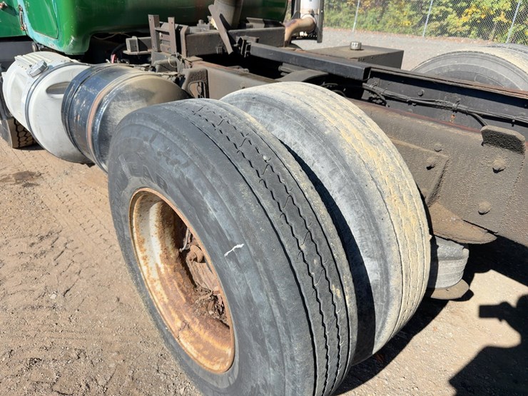 1996-mack-rd688s-image-16
