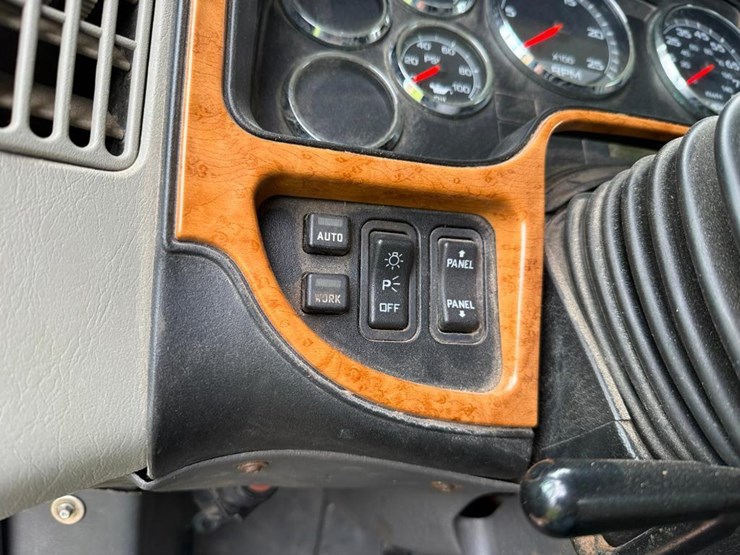 international-prostar-image-63