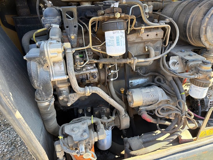 caterpillar-th360b-image-49