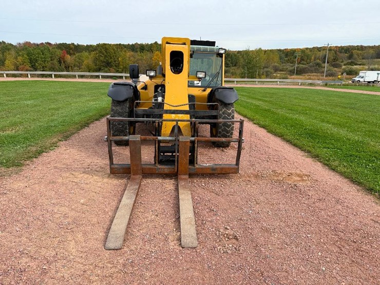 2007-caterpillar-tl943-image-2