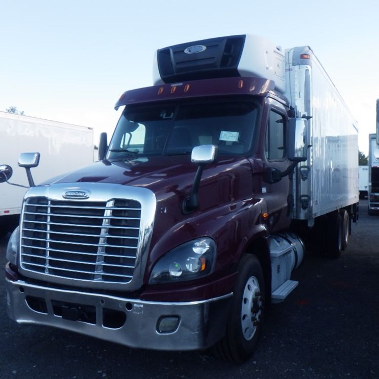 2017 FREIGHTLINER CASCADIA 113