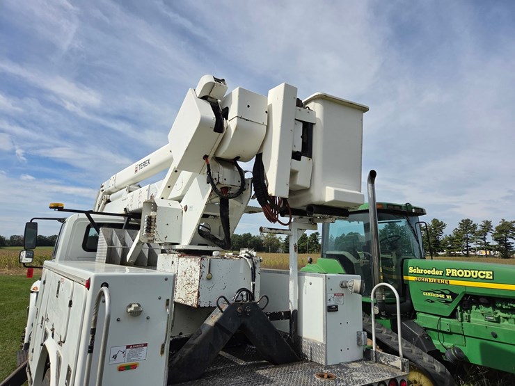 2007-international-durastar-4400-image-16