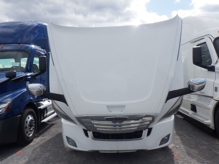 2022-freightliner-cascadia-126-image-26