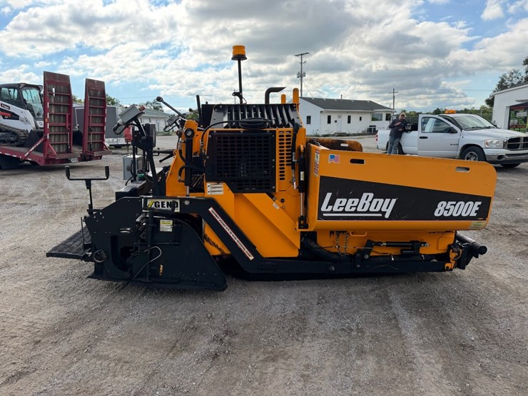 2023-leeboy-8500e-image-1