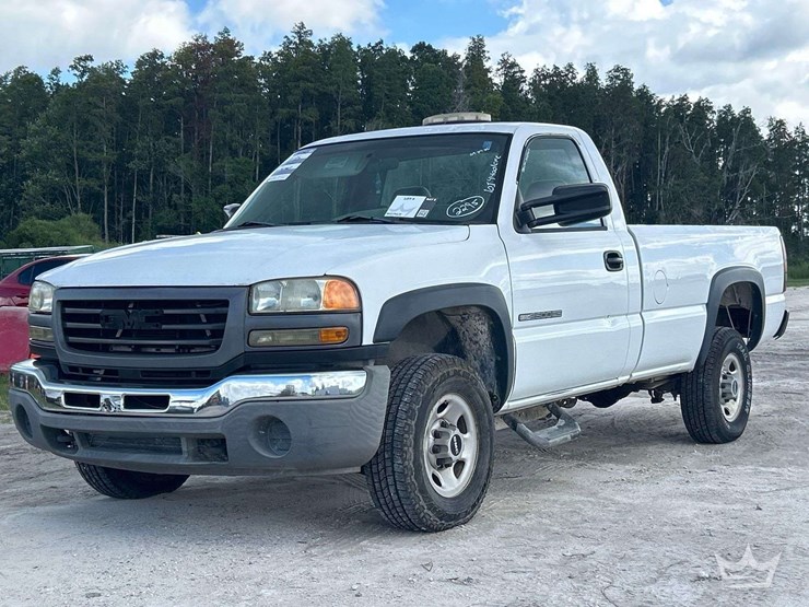 2006-gmc-sierra-2500-image-1