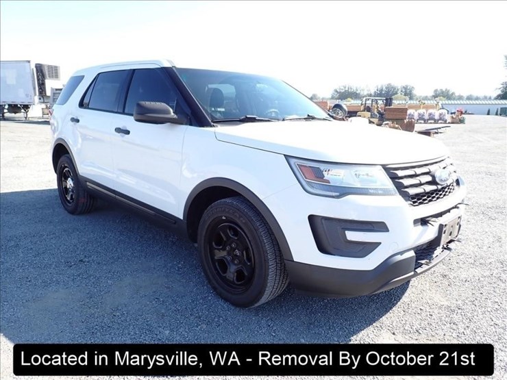 2016-ford-explorer-image-16