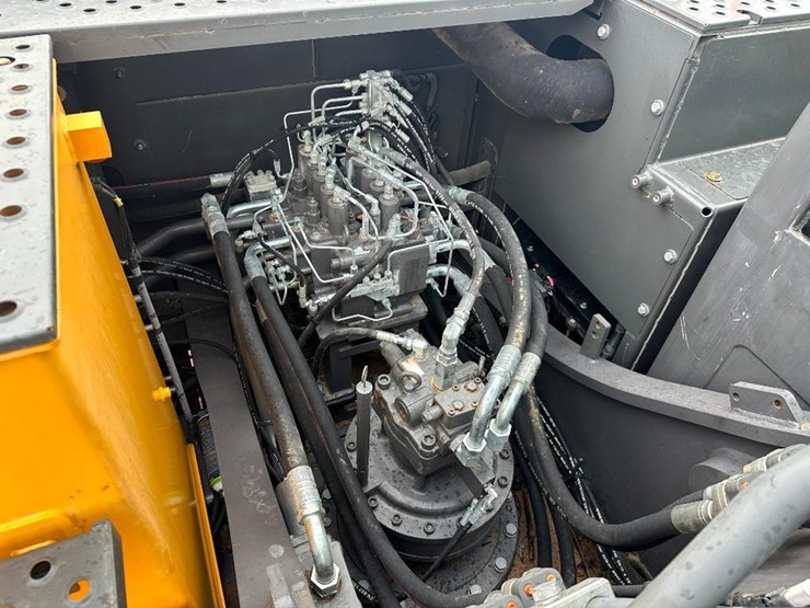 volvo-ec250e-lr-image-48