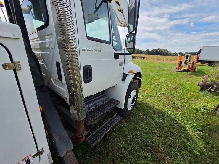 2007-international-durastar-4400-image-31