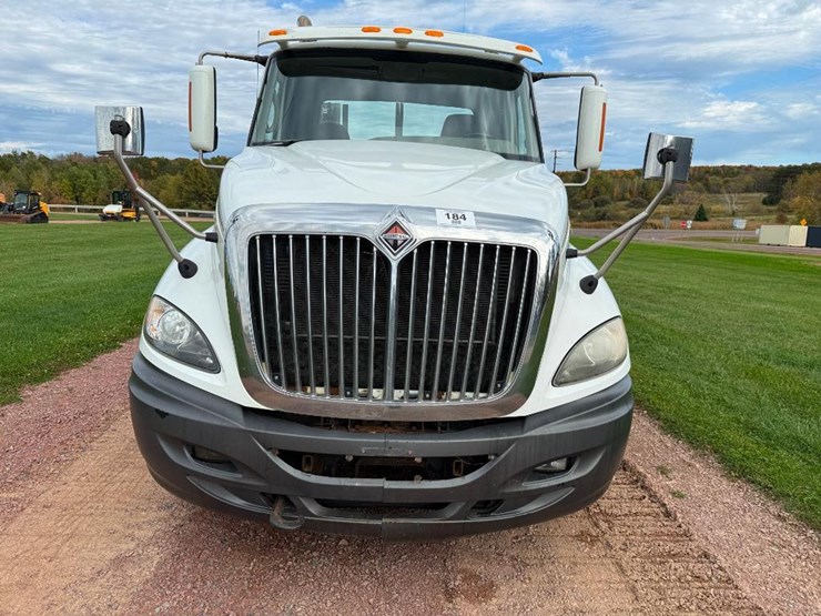 international-prostar-image-20