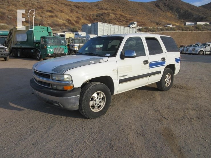 2001-chevrolet-tahoe-image-1