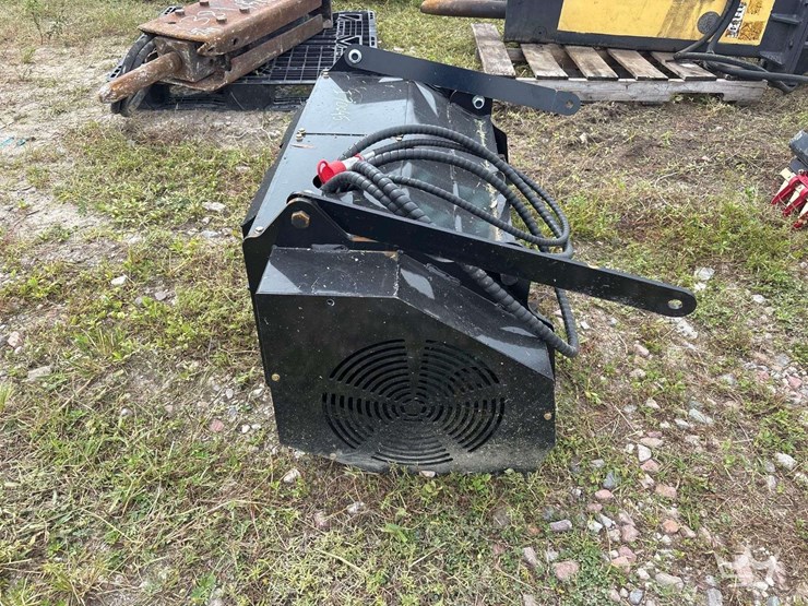 2026-drum-mulcher-mini-skid-steer-attachment-image-3