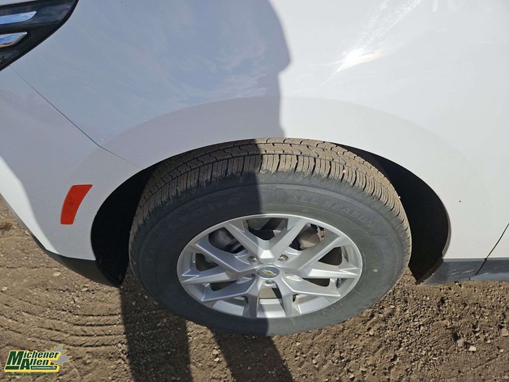 2022-chevrolet-equinox-image-9