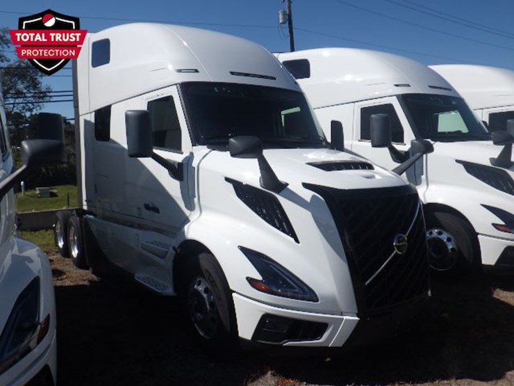 2025-volvo-vnl860-image-3