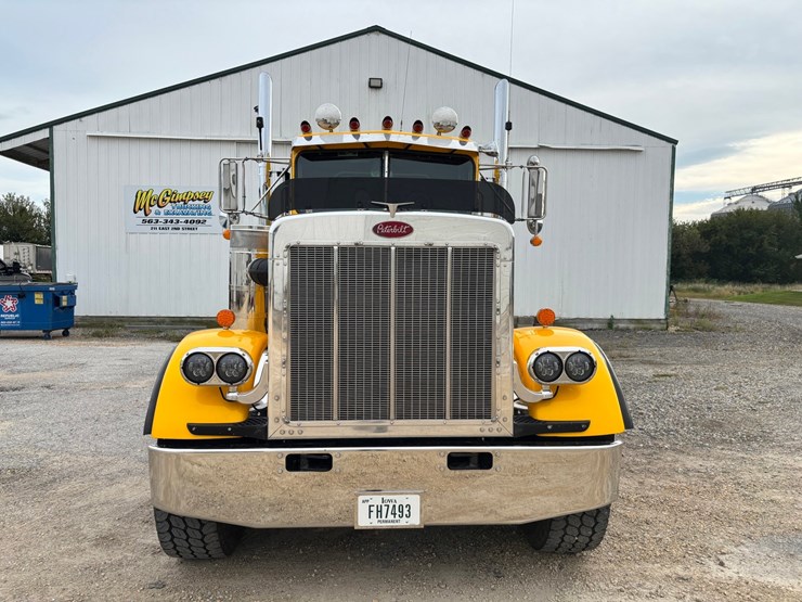 1982-peterbilt-359-image-6