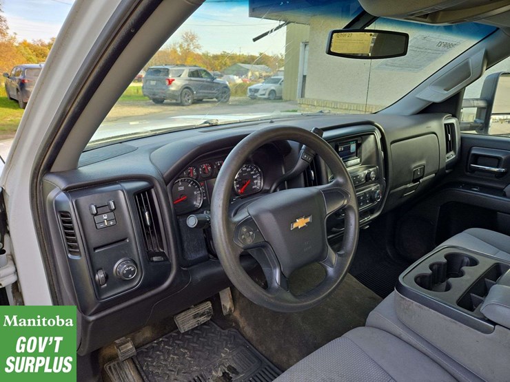 2015-chevrolet-silverado-1500-image-17
