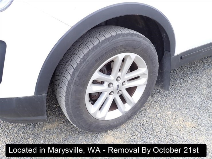 2016-ford-explorer-image-16