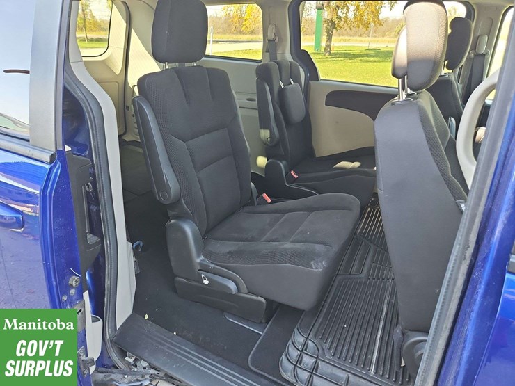 2018-dodge-grand-caravan-image-27