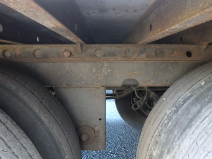 2013-utility-4000d-x-image-11