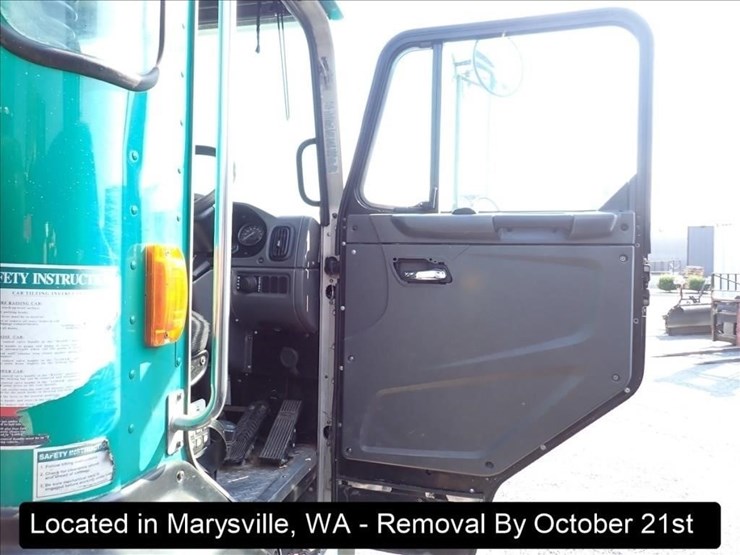 2018-peterbilt-520-image-5