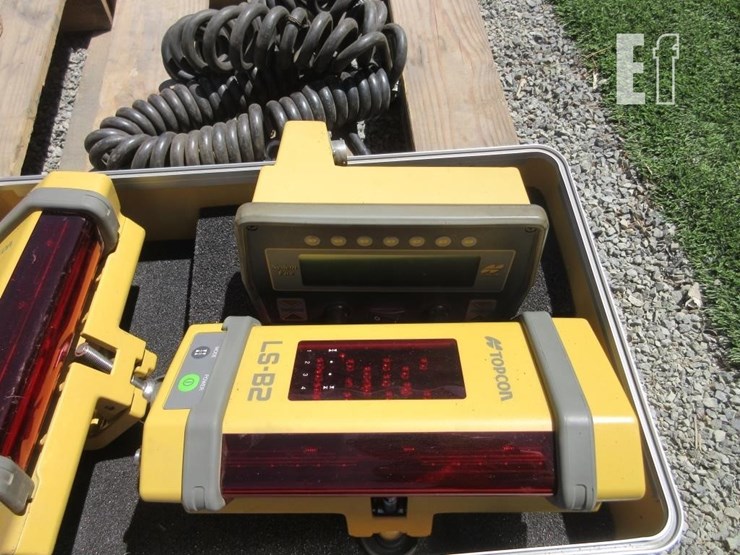 topcon-ls-b2-laser-receiver-w/display-image-2