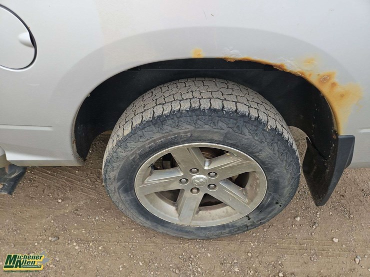 2012-dodge-1500-image-9