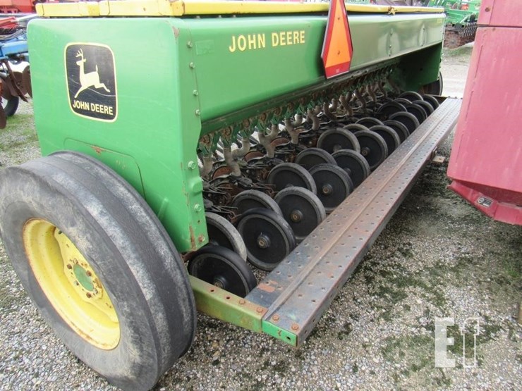 john-deere-8300-image-12