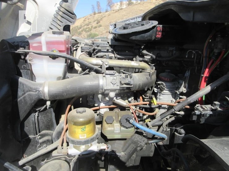2012-freightliner-cascadia-125-image-5