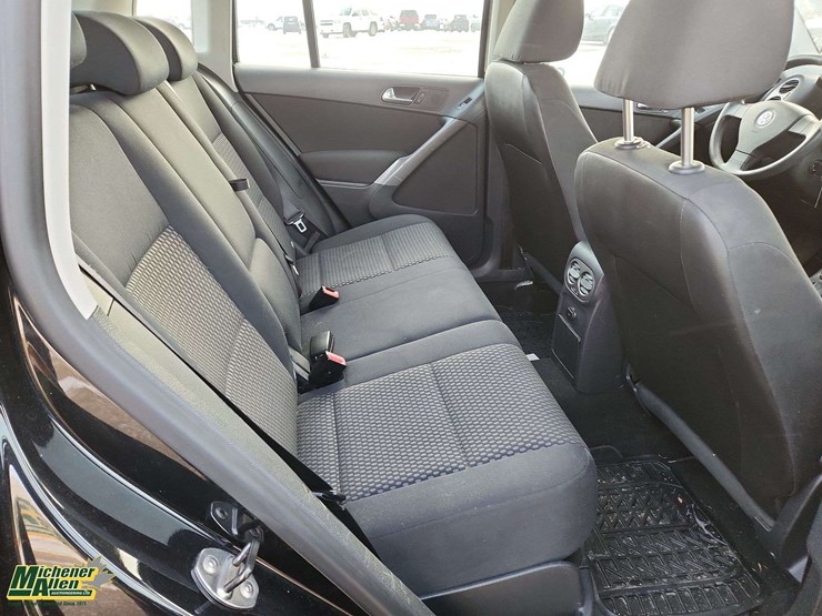 2009-volkswagen-tiguan-image-16