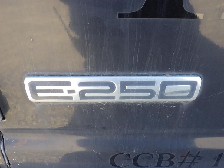 2006-ford-e250-image-12