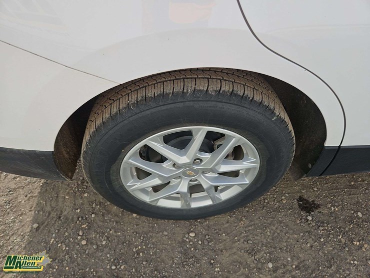 2022-chevrolet-equinox-image-14