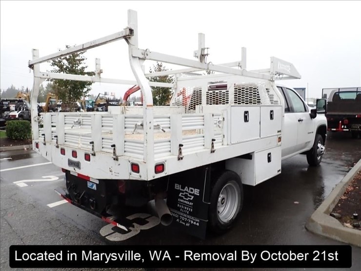 2021-chevrolet-3500-image-23