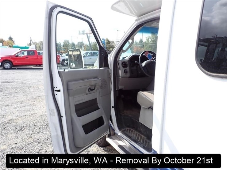 2012-ford-e350-image-23