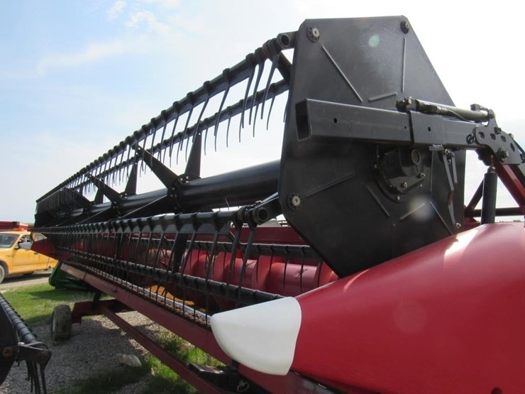 2011-case-ih-3020-image-1