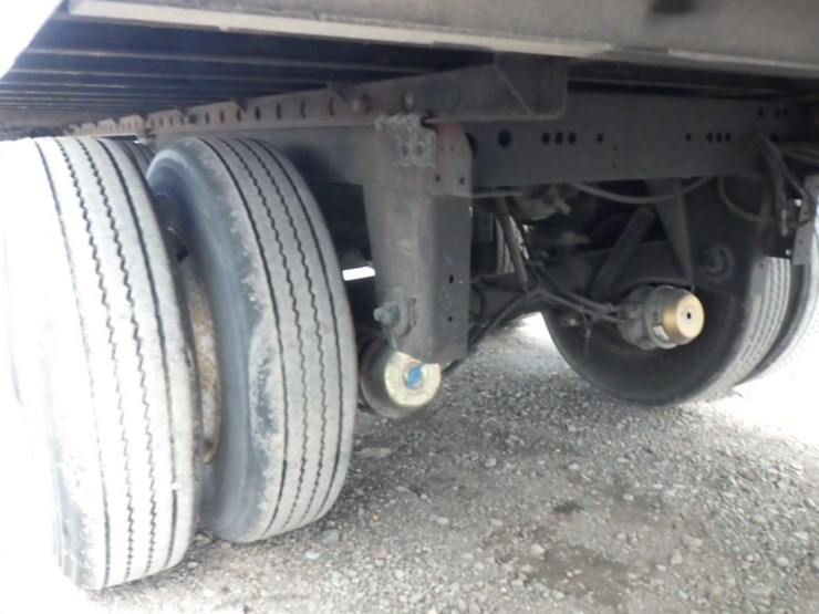 2012-utility-3000r-image-10