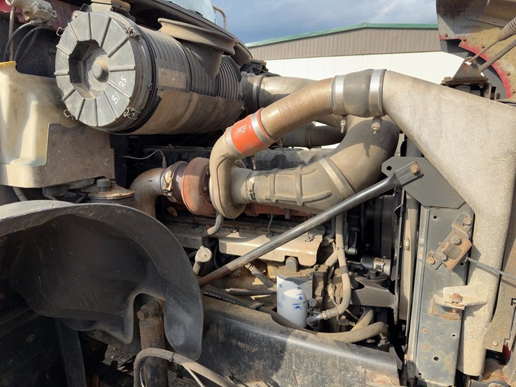 2005-mack-granite-cv713-image-10